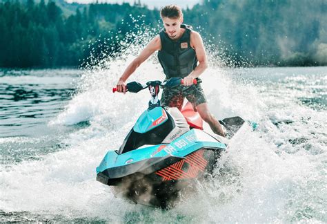 What to Look Out for When Buying a Personal Watercraft? - EZ Dock Texas