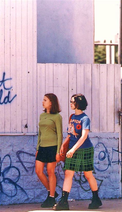 "Ghost World" de Terry Zwigoff | Ghost world, Ghost world movie, Inspirational movies