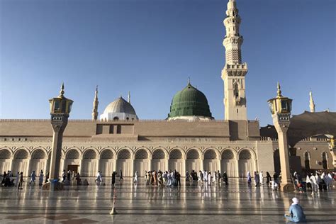 Door and minaret of Quba Mosque | Medina mosques | Medina | Travel Story and Pictures from Saudi ...