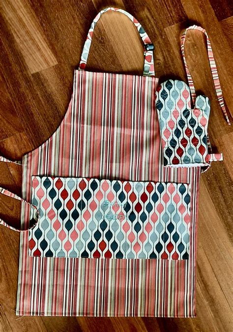 Easy Apron | AllFreeSewing.com