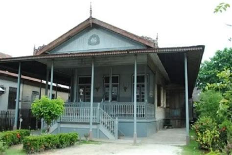 Rumah Adat Banjar : Nama, Gambar, Keunikan dan Penjelasan