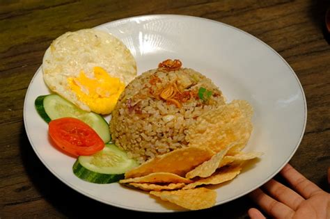 Nasi Goreng Telur Mata Sapi Nasi Goreng Adalah Nasi Putih Yang Digoreng ...