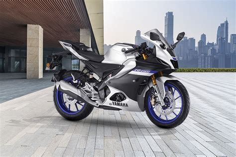 Yamaha R15 V4 M Metallic Grey Price, Images, Mileage, Specs & Features