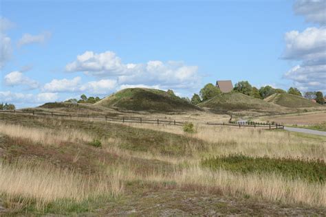 Sweden: Viking Burial Mounds – Leanbh Pearson