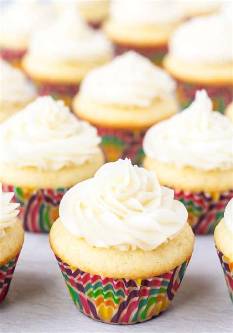 Mini Vanilla Cupcakes with Vanilla Buttercream - Delicious Little Bites