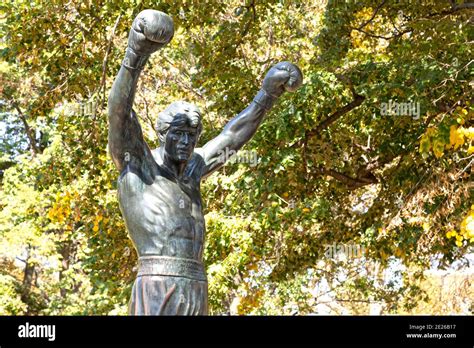 Rocky balboa boxing statue philadelphia hi-res stock photography and images - Alamy