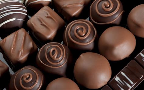 Dying for Chocolate: Great Chocolate Deals, Discounts, and Freebies for National Chocolate Day!