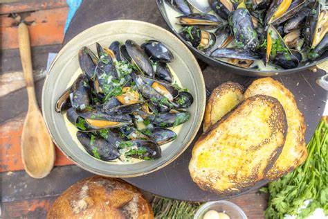 Classic Moules Marinière - James Martin Chef