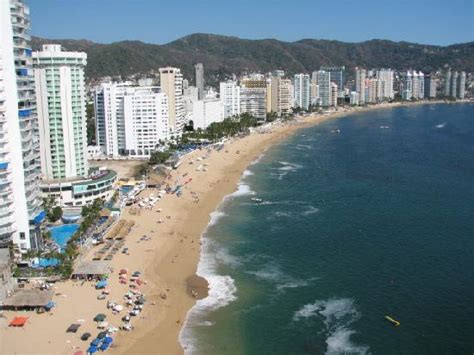 Acapulco Beach - World's Exotic Beaches