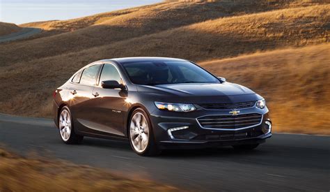 2018 Chevrolet Malibu vs 2017 Chevy Malibu l Lakewood CO