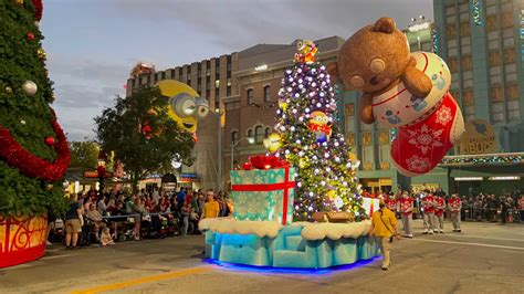 PHOTOS, VIDEO: Universal's Holiday Parade Featuring Macy's Returns to Universal Studios Florida ...