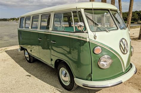 13-Window 1965 Volkswagen Bus Deluxe for sale on BaT Auctions - closed on January 20, 2020 (Lot ...