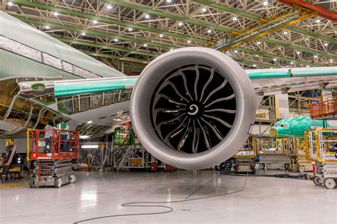 Boeing installs engines on 777X flight test aircraft - SamChui.com