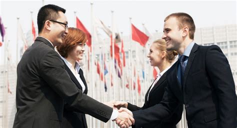 Top Tips When Meeting People in China | Omeida Chinese Academy