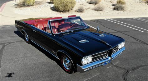 1964 Pontiac GTO Convertible - Classic Promenade