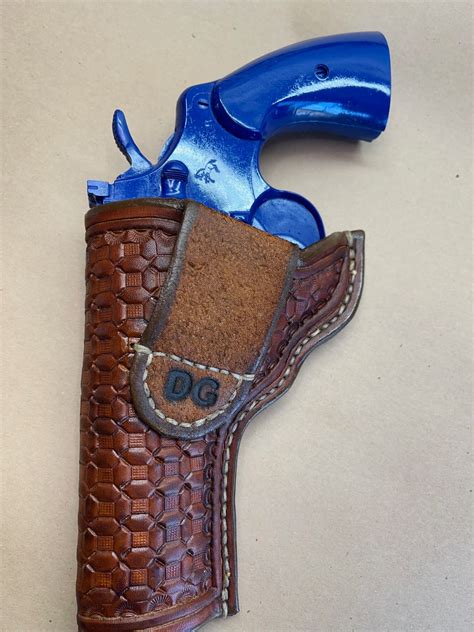 The classic Holster for a Colt Python 4.25 - Etsy