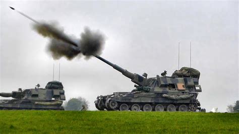 British Army Guns in Action - AS90 Mobile Artillery firing - YouTube