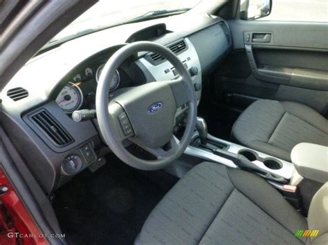 2010 Ford Focus SE Sedan interior Photo #73778384 | GTCarLot.com