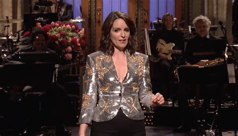 Tina Fey's SNL monologue featured Benedict Cumberbatch, Chris Rock | EW.com