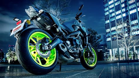 Yamaha MT-09 2017 STD Bike Photos - Overdrive