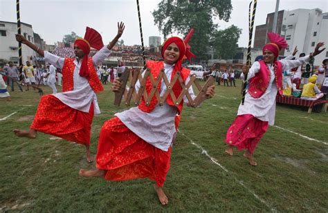 Punjabi traditional folk dance Bhangra captivates global audience – ThePrint – ANIFeed