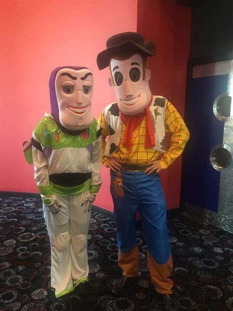 Another terrifying Buzz and Woody : r/CrappyDesign