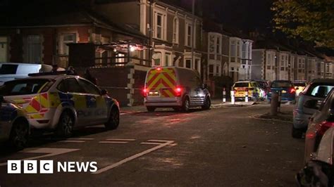 Man dies and woman hurt in Bristol stabbing - BBC News