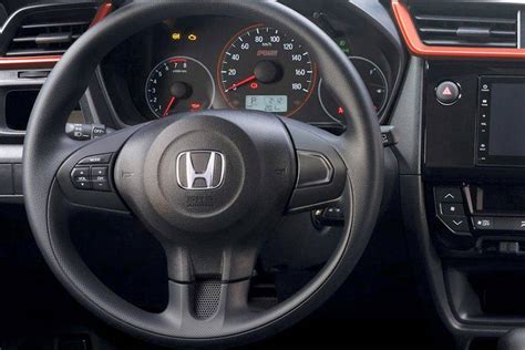 Honda Brio 2022 Interior & Exterior Images, Colors & Video Gallery ...