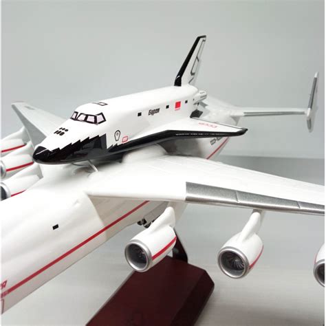 Aircraft model AN-225 Mriya & RKK Energiya Buran With Chassis