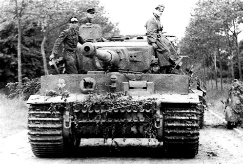 PzKpfw-VI-Ausf.-E-Tiger-Schwere-SS-Panzer-Abt101-Normandy-1944 - WW2 Helmets™