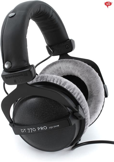 Beyerdynamic DT 770 PRO (250 ohm) Headphones | Sudeepaudio.com