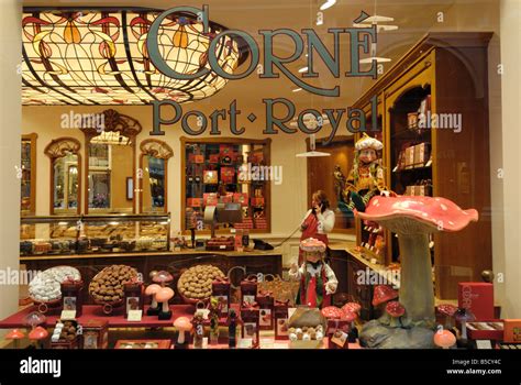 A Belgian chocolate shop, Brussels, Belgium Stock Photo - Alamy