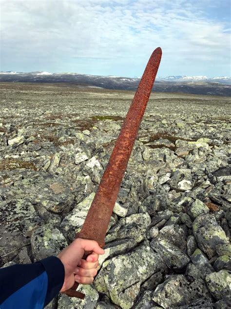 Breaking News: A Viking Sword Found at High Altitude - Secrets of the Ice