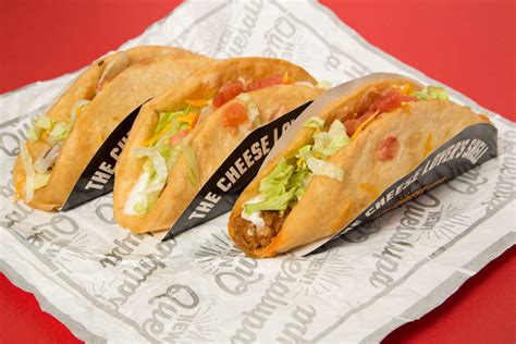 Taco Bell Quesalupa Taste Test - Thrillist