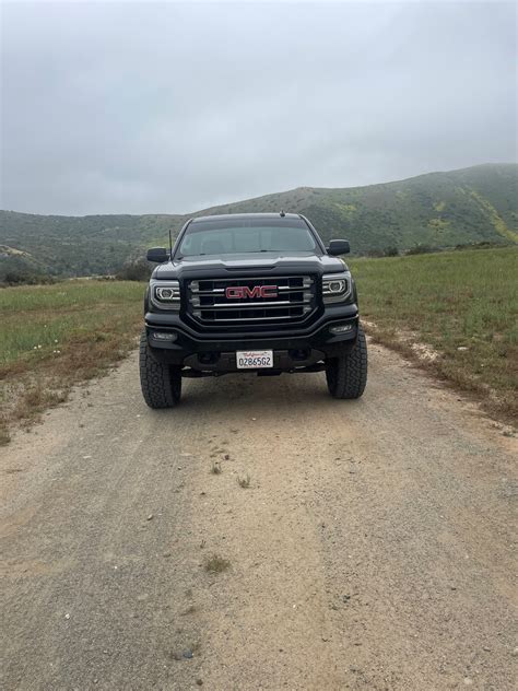 View build 6 Inch Lifted 2017 GMC Sierra 1500 4WD | Rough Country