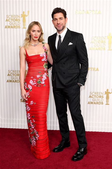 Emily Blunt Wears Red Bandage Dress With John Krasinski at SAG Awards 2023 | Flipboard