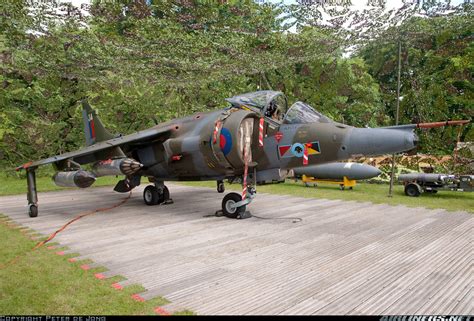 Hawker Siddeley Harrier GR3 - UK - Air Force | Aviation Photo #2298591 | Airliners.net