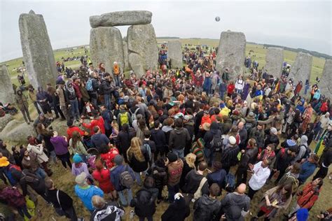 Summer solstice: Stonehenge attracts thousands as Pagans mark longest day of the year with ...