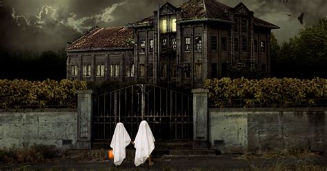 The Great Depression Origins of Halloween Haunted Houses | HISTORY