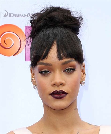 Celebrity Haircut - Rihanna Hairstyles