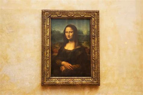 Louvre Museum: Mona Lisa Without the Crowds Last Entry Tour | GetYourGuide