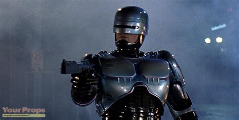 Robocop RoboCop's ''Auto 9'' Pistol replica movie prop