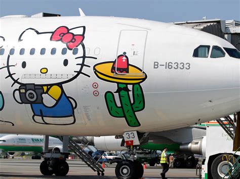 Hello Kitty-themed bullet train will begin running in Japan this month ...