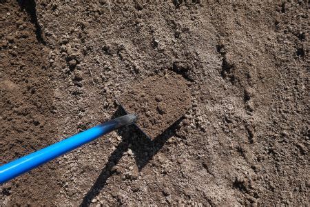 Different Types of Soil – Sand, Silt, Clay and Loam – theconstructor.org