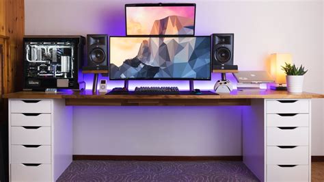 9 Best Dual Monitors Setups in 2020