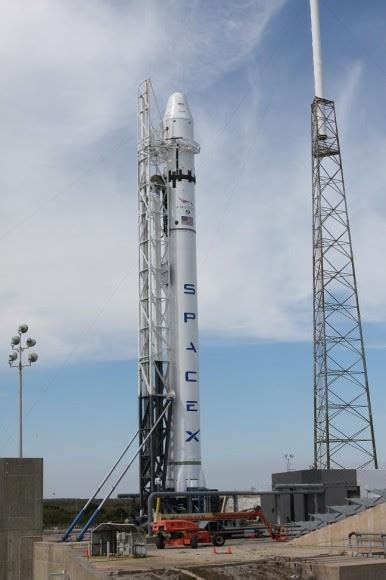 Photo Gallery: Falcon 9 Now Vertical on the Launchpad - Universe Today