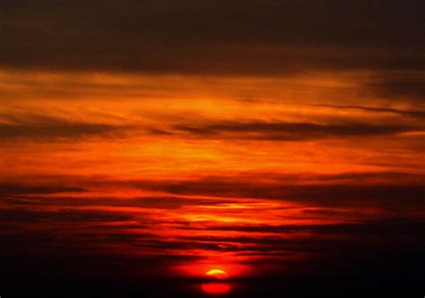 Foto gratis Cielo rojo por la noche para descargar | FreeImages