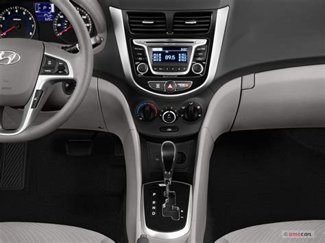 2015 Hyundai Accent: 105 Interior Photos | U.S. News