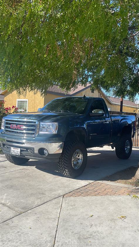 My 2013 gmc sierra with a 6 inch lift and 35s : r/Trucks