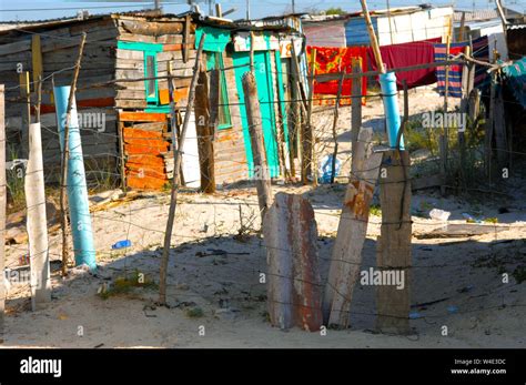 Khayelitsha slum hi-res stock photography and images - Alamy